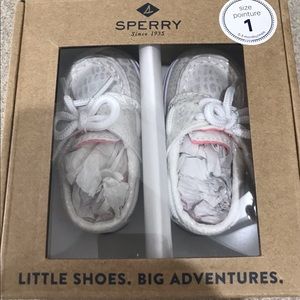NIB Sperry baby girl shoes. 0-3 months